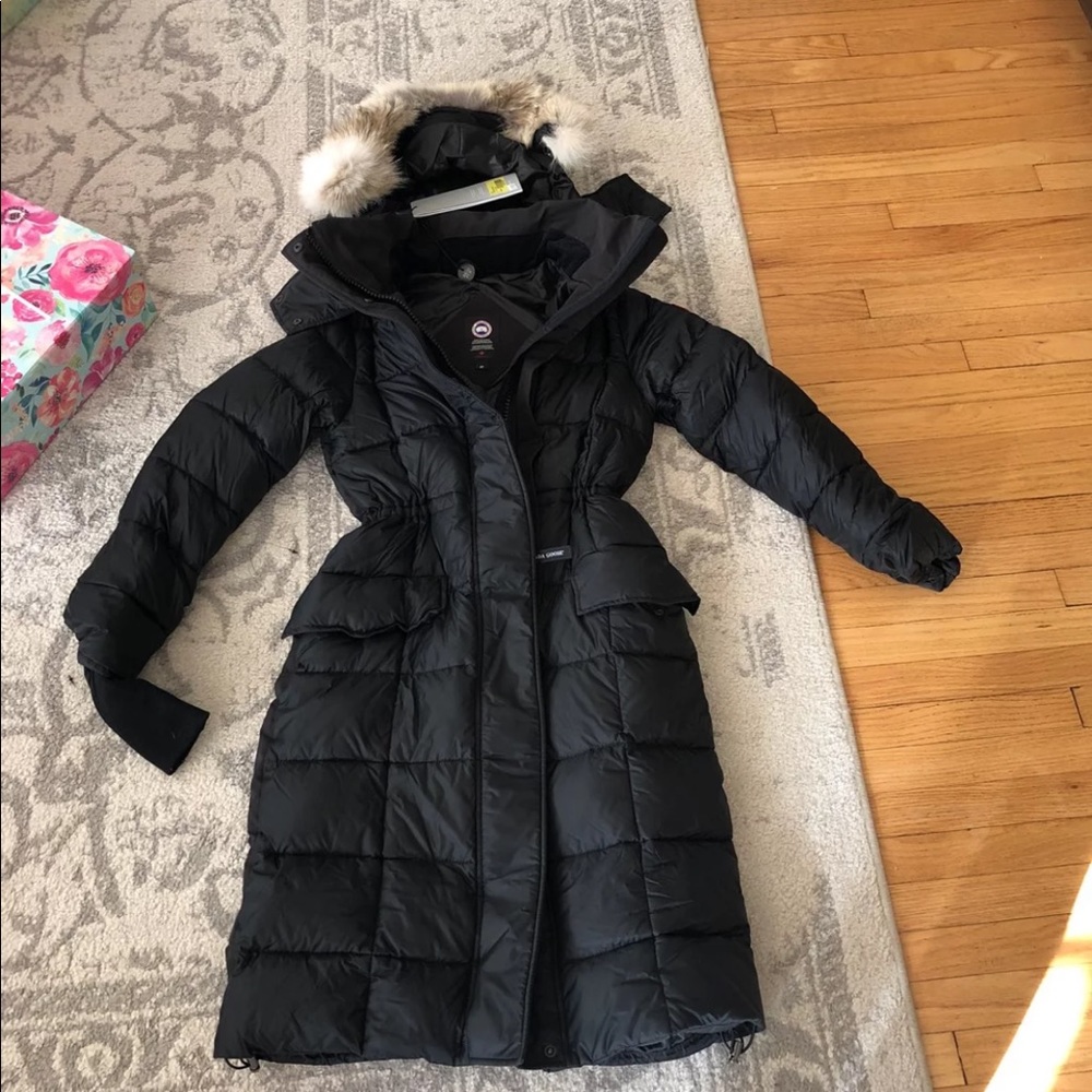 NWT- Canada Goose Lunenburg Parka, Black, S
